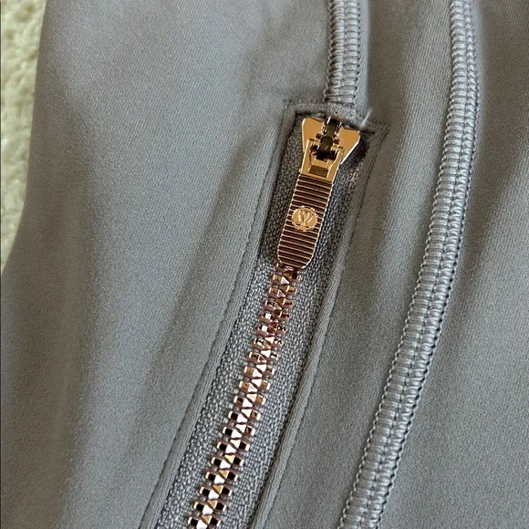 Lululemon Define Cropped Jacket Nulu-NWT!! - Picture 6 of 15